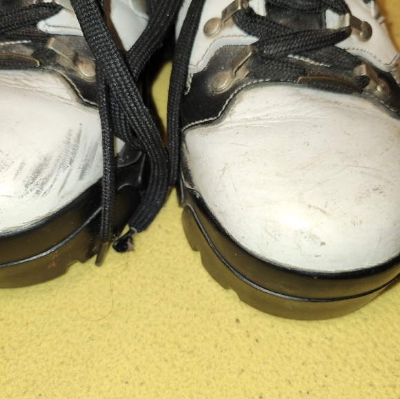 Leather Hiking Boots - Picture 3 of 8